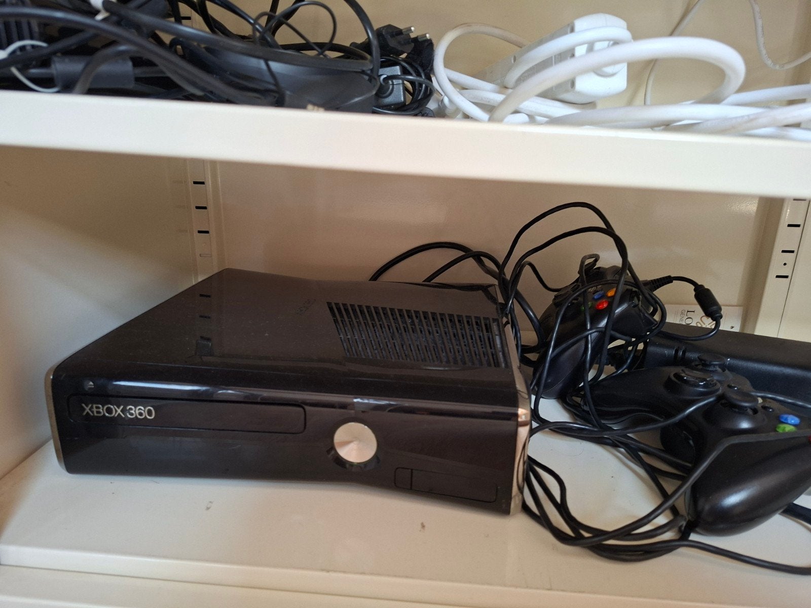 Xbox 360 met Kinect en 8 games, Spelcomputers en Games, Games | Xbox 360, Gebruikt, Overige genres, 3 spelers of meer, Vanaf 7 jaar