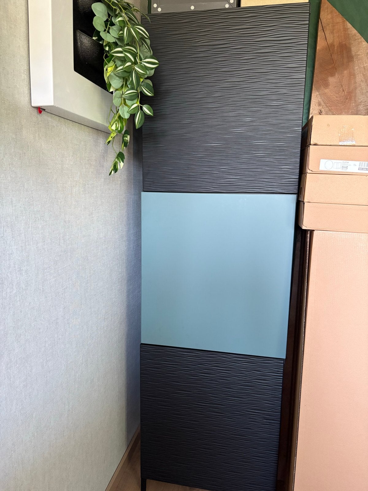 IKEA BESTÅ deuren: LAXVIKEN zwart en VALVIKEN grijs-turquois, Ophalen, Kunststof, Gebruikt, 50 tot 100 cm