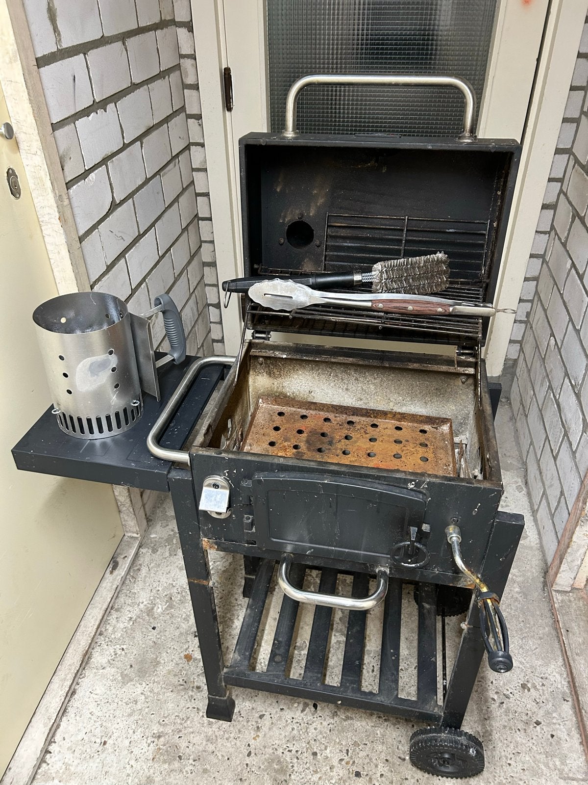 Taino Hero Smoker BBQ Grill Cart Houtskool Grill, Ophalen, Gebruikt