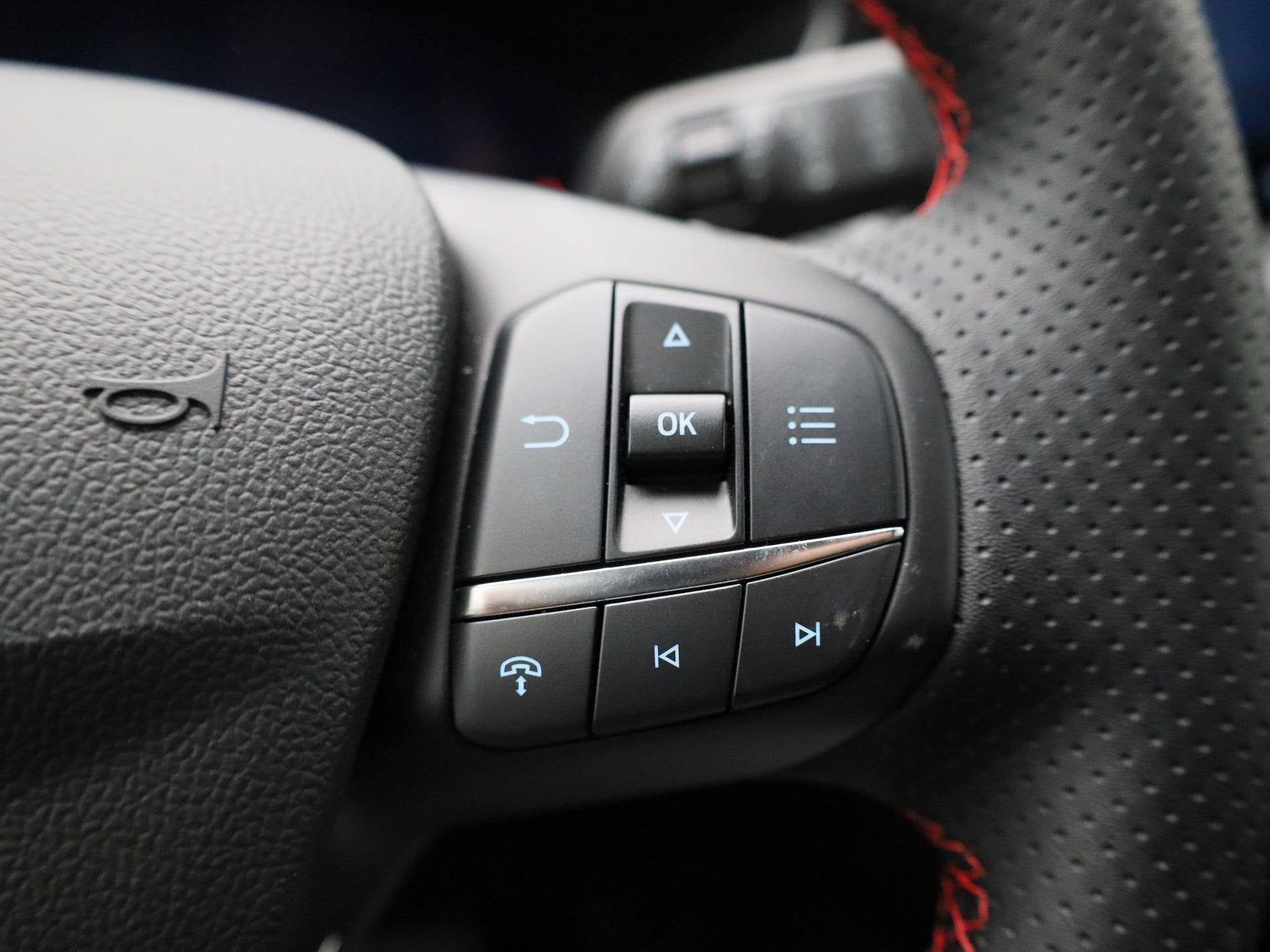 Foto 19 van Ford Kuga 2.5 PHEV ST-Line | Automaat | Verwarmde Voorstoele