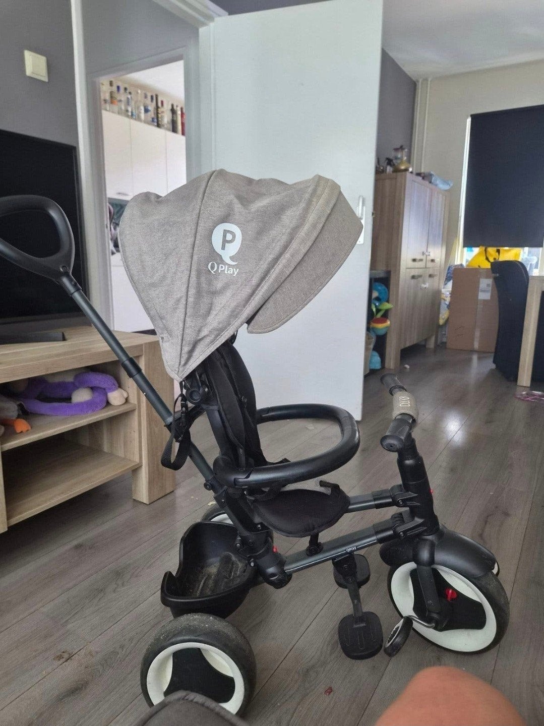 QPlay Driewieler met Duwstang, Fietsen en Brommers, Fietsen | Driewielers, Ophalen, Gebruikt, QPlay, Duwstang