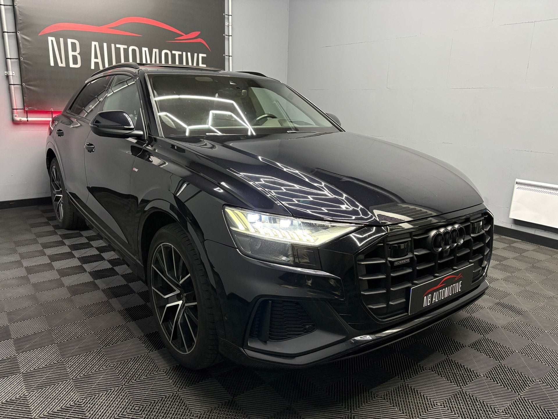 Audi Q8 50 TDI Quattro S-line, Auto's, Automaat, 15 km/l, Gebruikt, Zwart