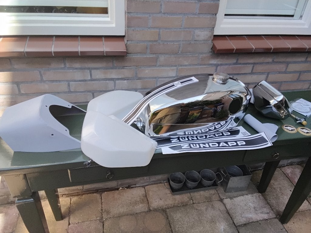Zundapp tankset compleet zie foto's 529/530, Ophalen, Zo goed als nieuw, Tank