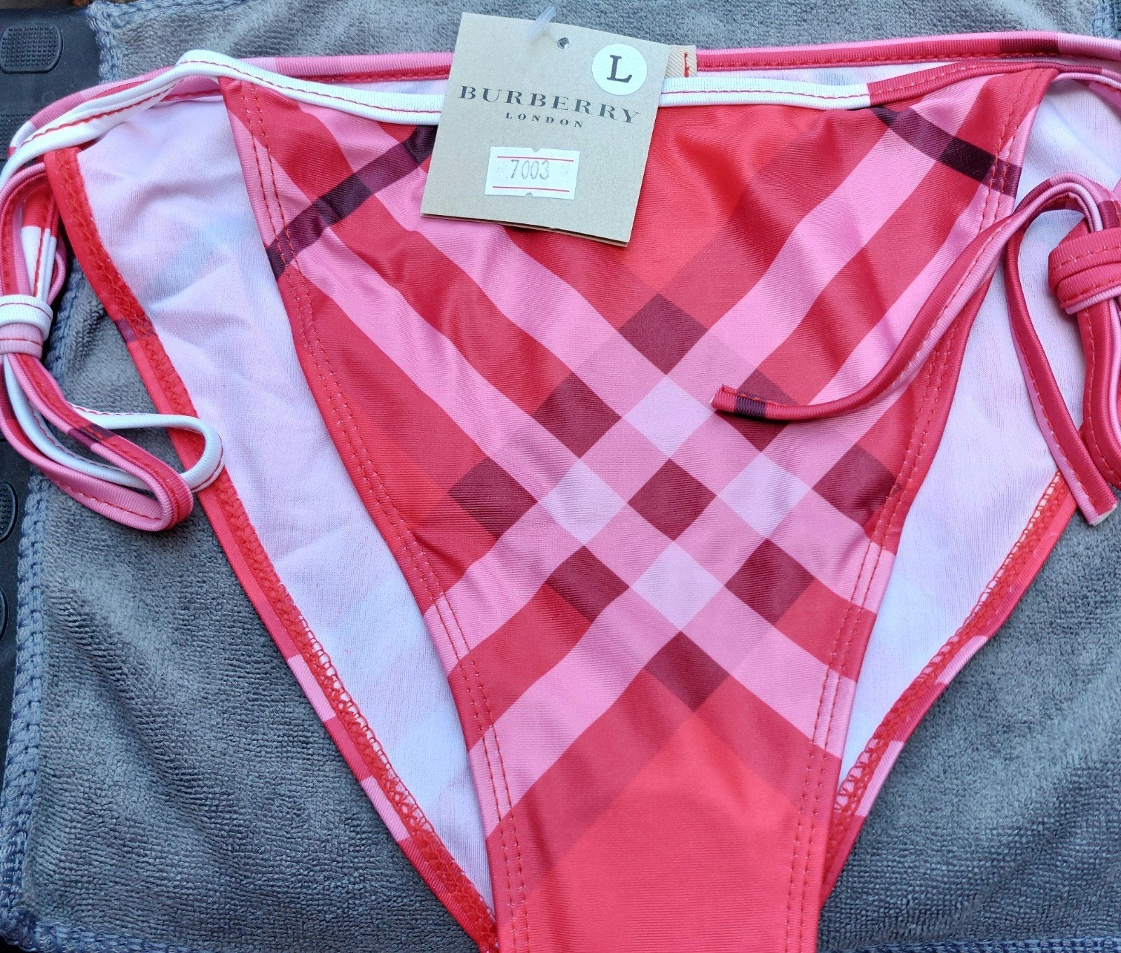 Burberry Bikini - Nieuw met label - Maat L, Nieuw, Ophalen of Verzenden, Burberry, Bikini