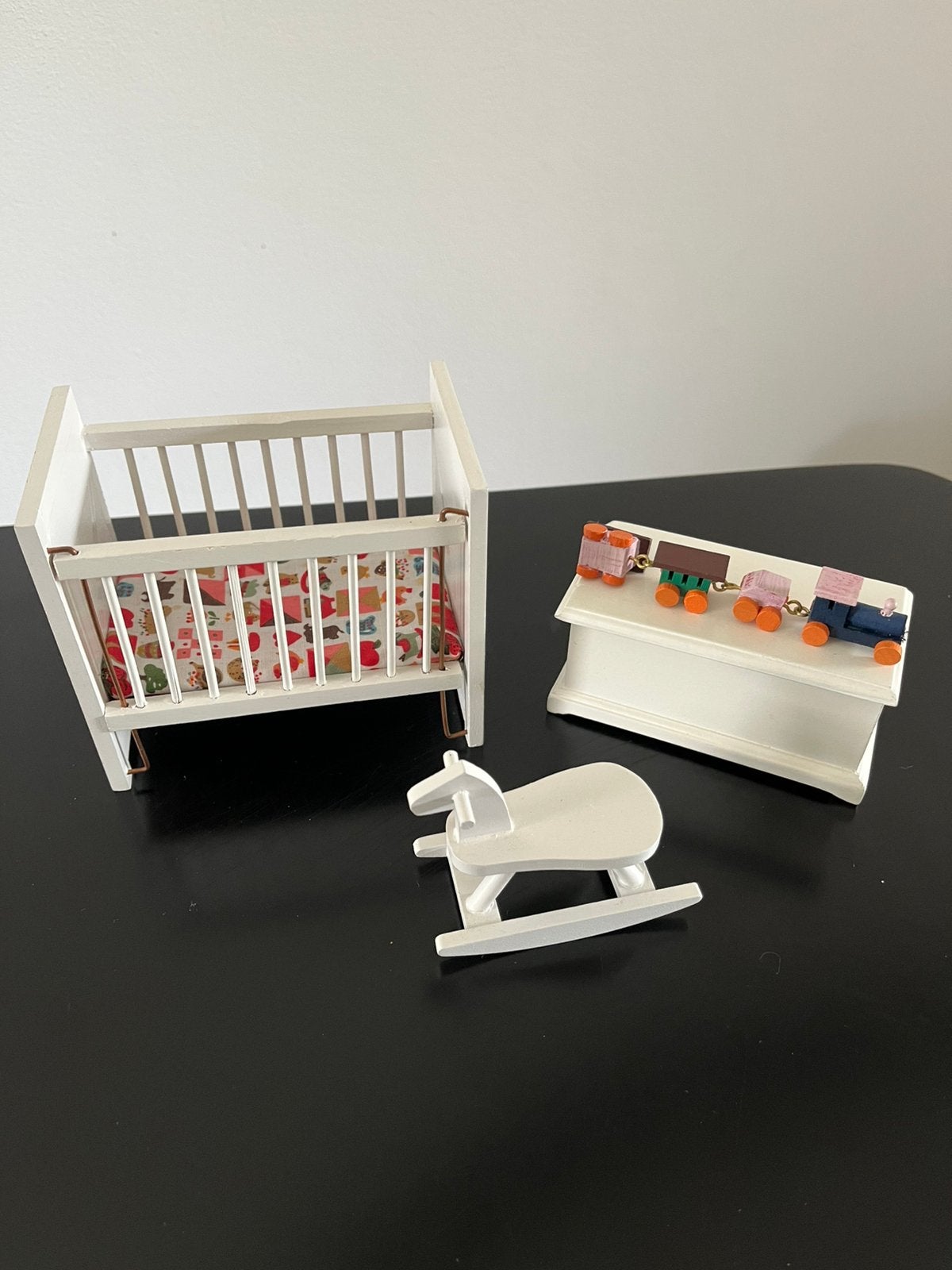 Poppenhuis meubeltjes kinderkamer hout wit gelakt, Ophalen of Verzenden, Zo goed als nieuw, Poppenhuis