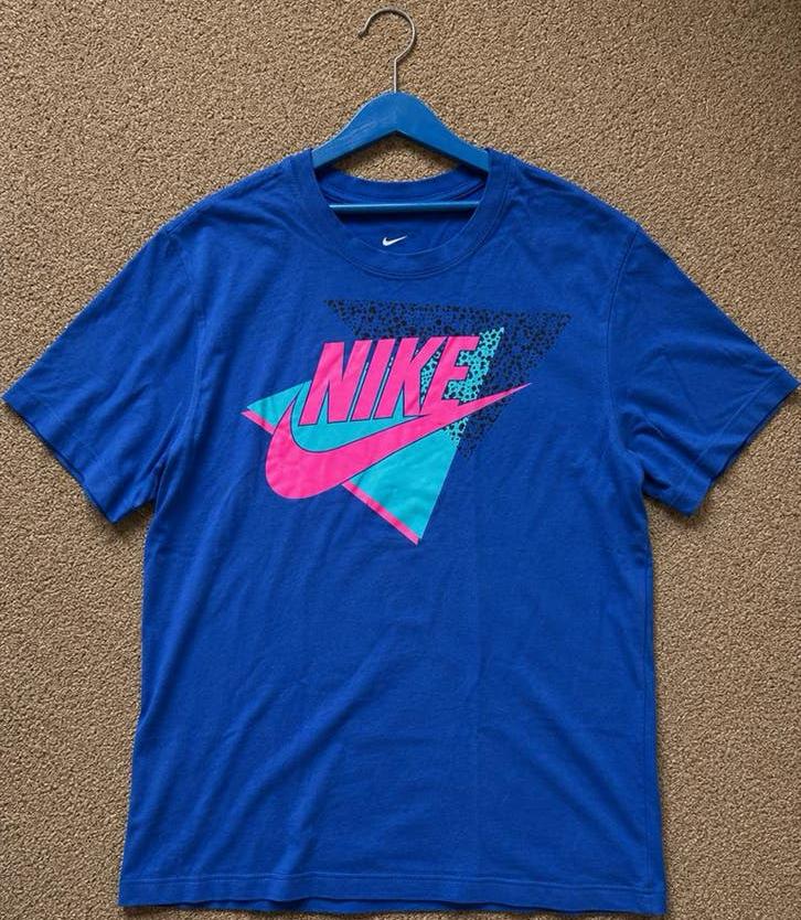 Nike Sportswear Retro Jaren '90 Graphic T-shirt, Ophalen of Verzenden, Gedragen, Maat 48/50 (M), Blauw