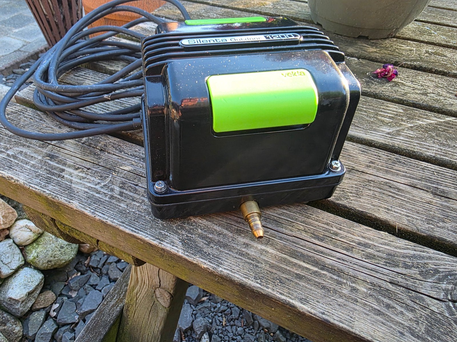 Velda silenta outdoor 1200, Tuin en Terras, Vijver-toebehoren, Ophalen of Verzenden, Zo goed als nieuw, Vijverpomp