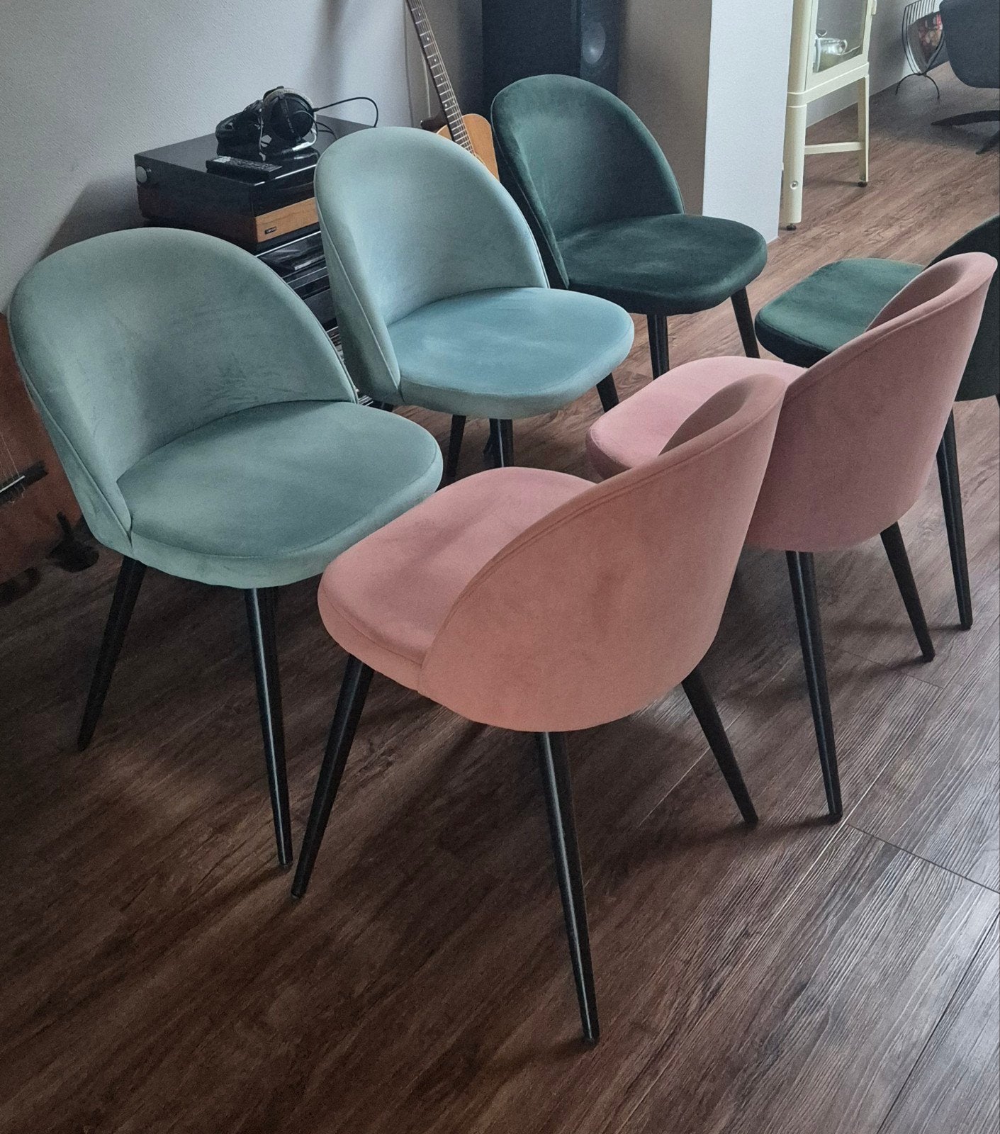 Set van 6 fluwelen eetkamerstoelen in diverse kleuren, Ophalen, Overige kleuren, Modern, Fluweel, Kleurrijk, Zo goed als nieuw