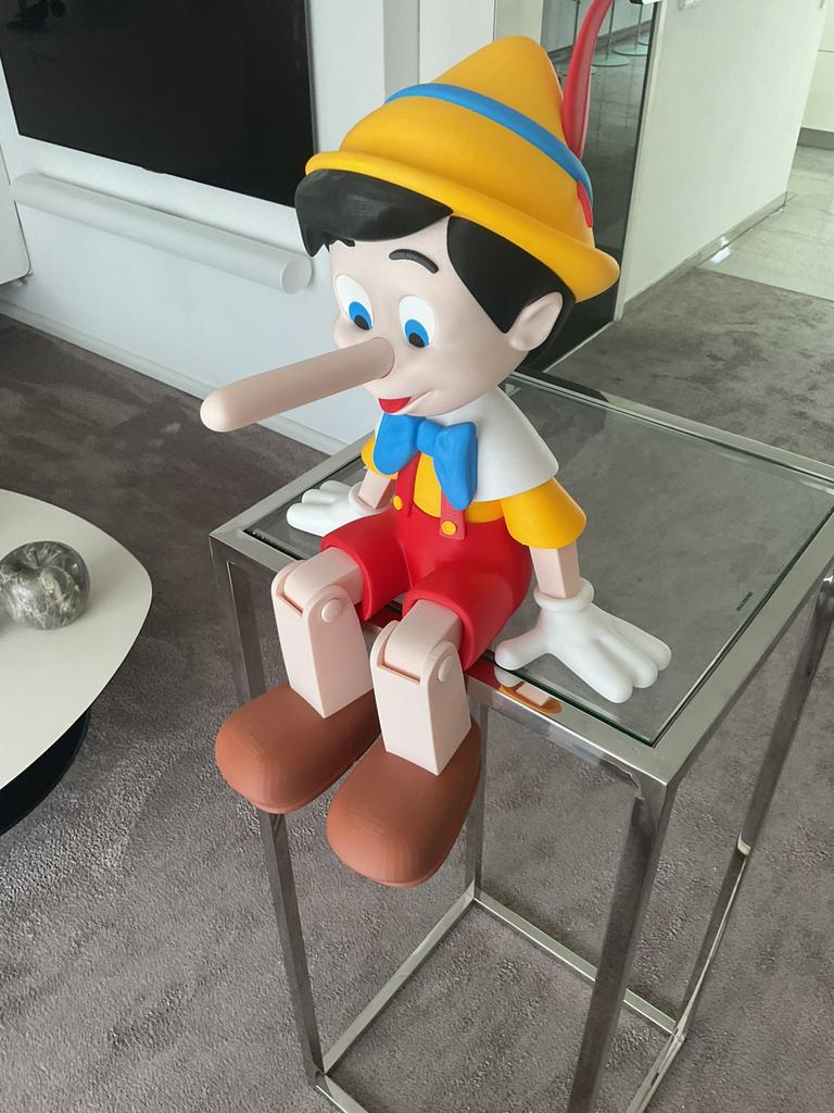 Pinokkio zittend met uitschuifbare neus zeer mooi gemaakt, Verzamelen, Ophalen, Nieuw, Beeldje of Figuurtje