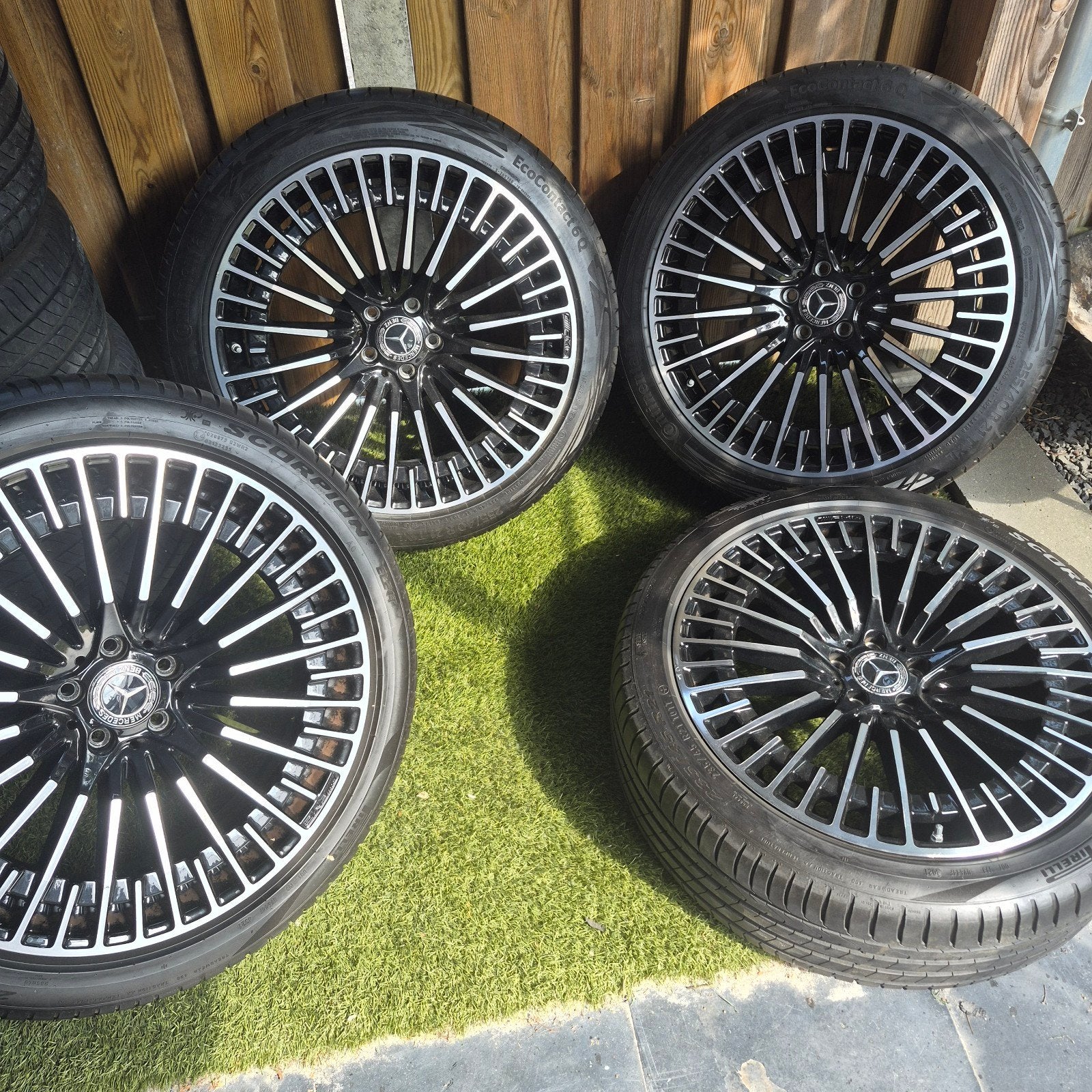 Mercedes EQC multispaak velgen met banden 21inch, Auto-onderdelen, Banden en Velgen, 235 mm, Band(en), Zomerbanden, 21 inch