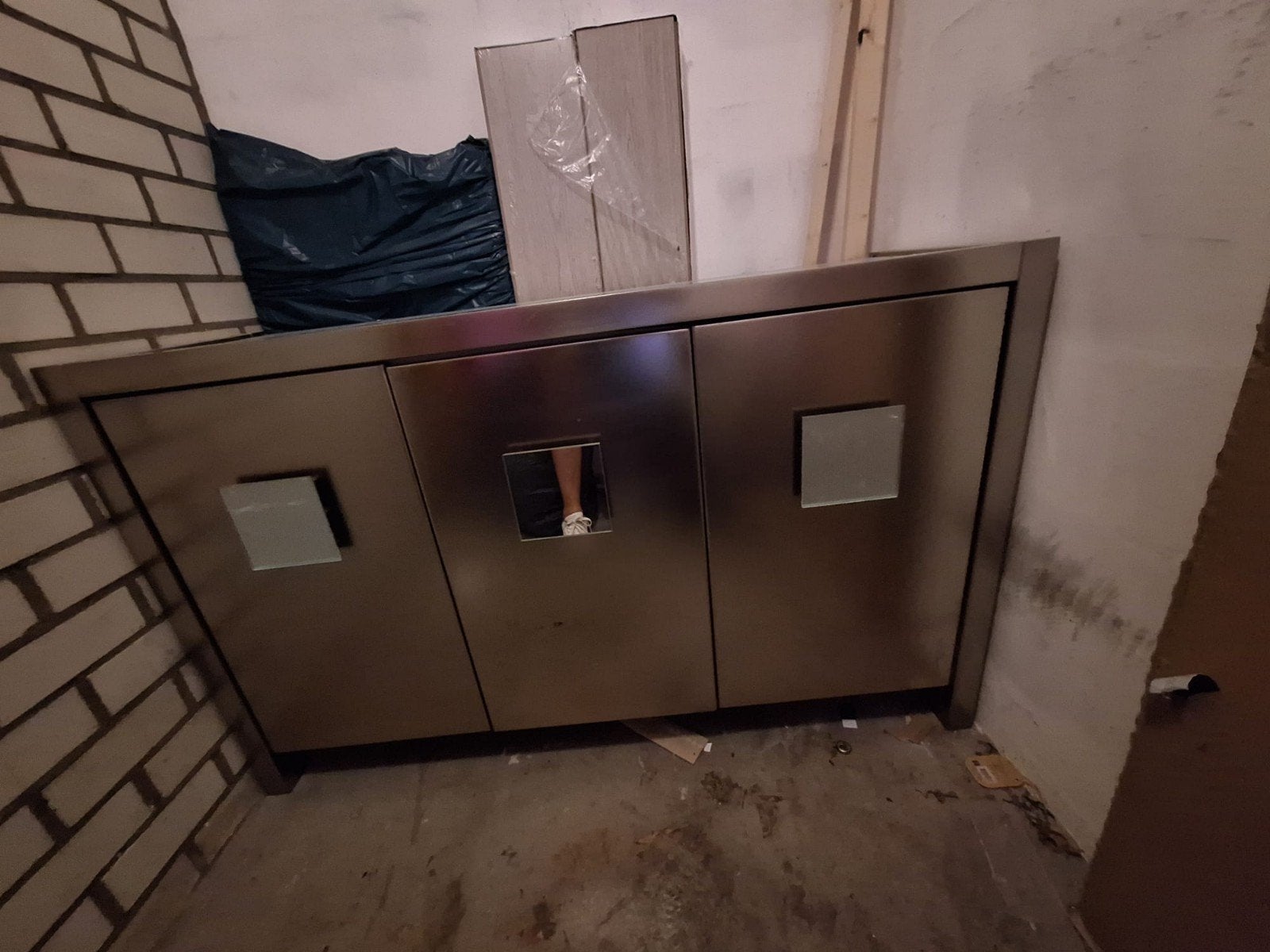 Gratis! opbergkast, Ophalen