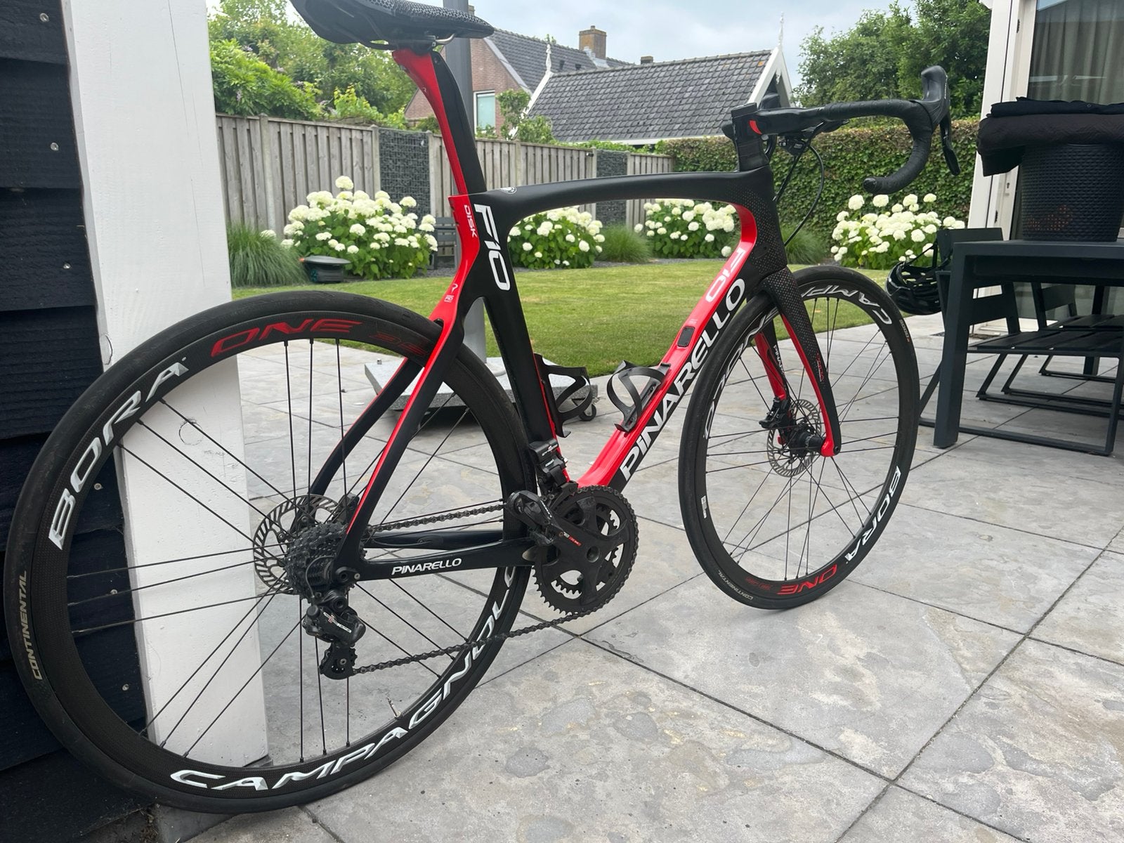 Pinarello Dogma F10, Gebruikt, 57 tot 61 cm, Meer dan 20 versnellingen, Schijfrem