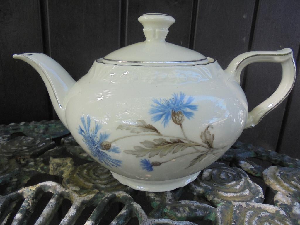 Theepot en Melkkannetje Bavaria blauwe distel, Ophalen of Verzenden