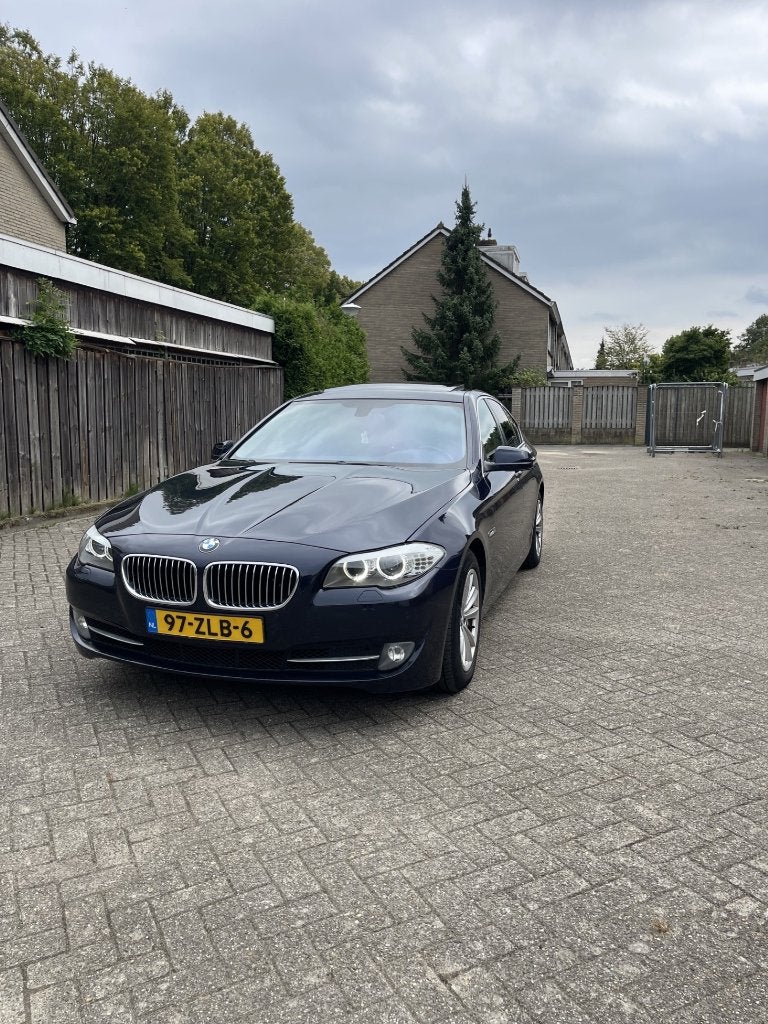 BMW 520i High Executive AUTOMAAT, Automaat, Euro 5, Achterwielaandrijving, Zwart