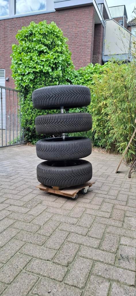 4 winterbanden met velgen Ford K, Panda en Fiat 500, Ophalen, 14 inch, Winterbanden, Banden en Velgen