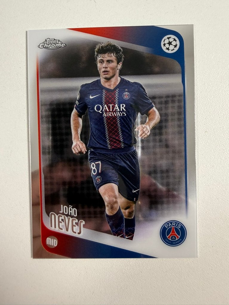 14 Joao Neves Topps Chrome 2025-26, Ophalen of Verzenden, Nieuw, Buitenlandse clubs, Poster, Plaatje of Sticker