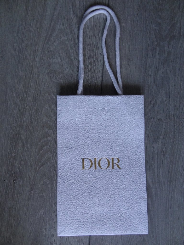 Dior Kartonnen Cadeautas 14,5x22,5 CM >Snelle Verzending!<, Ophalen of Verzenden, Zo goed als nieuw, Verpakking