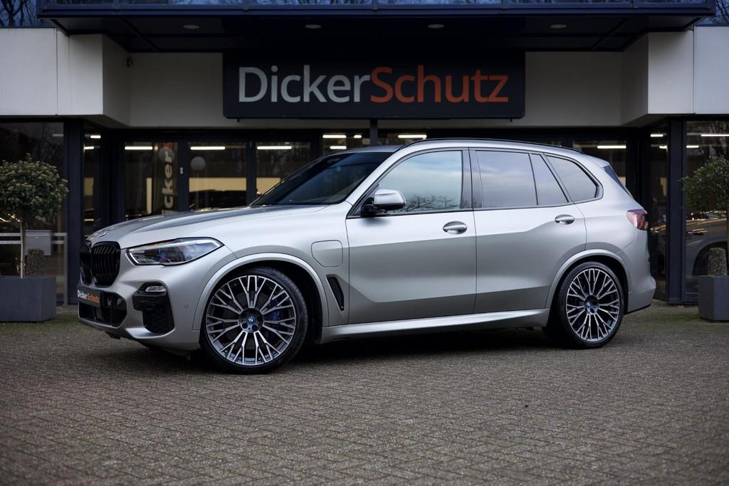 BMW X5 xDrive45e M Sport | Pano | Trekhaak | Carbon, Auto's, BMW, Stof, Gebruikt, 394 pk, Automatische klimaatregeling