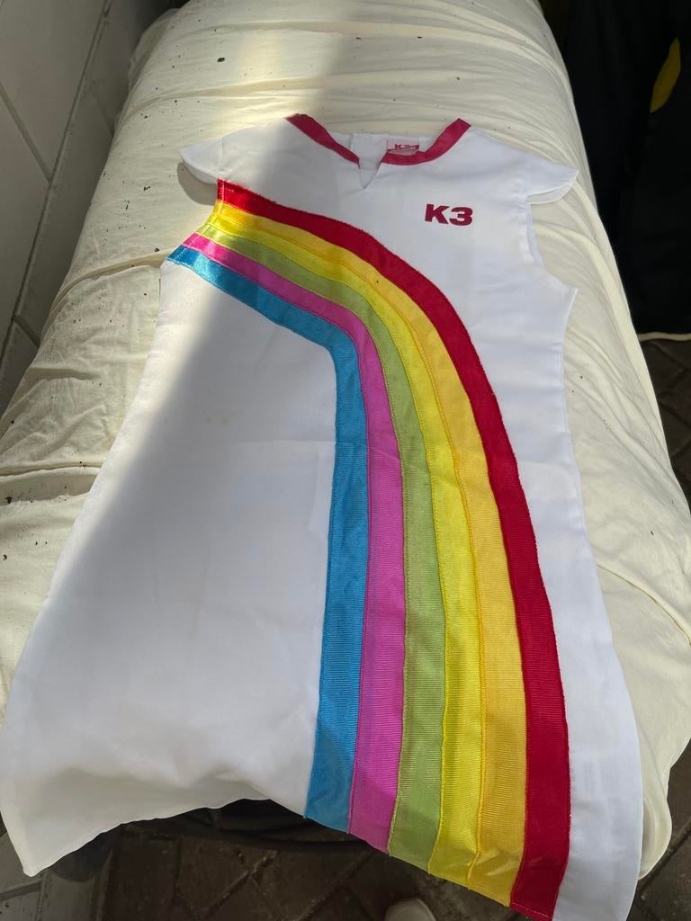 Originele K3 jurk - Regenboog design, Kinderen en Baby's, Carnavalskleding en Verkleedspullen, Ophalen of Verzenden, Gebruikt