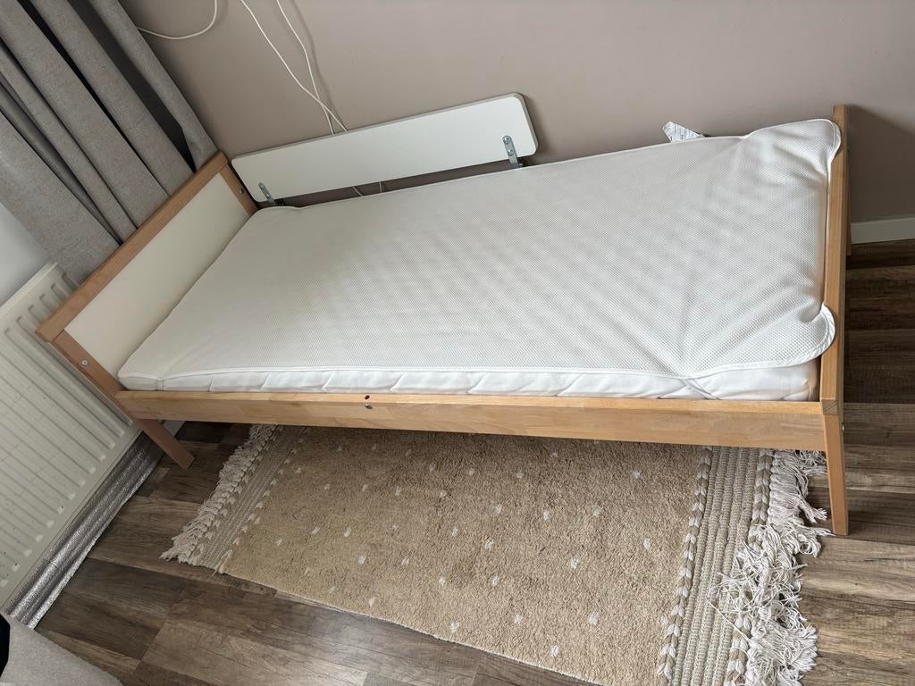 IKEA SNIGLAR Ledikant met lattenbodem en matras, Gebruikt, 70 tot 85 cm, Ophalen of Verzenden, Lattenbodem