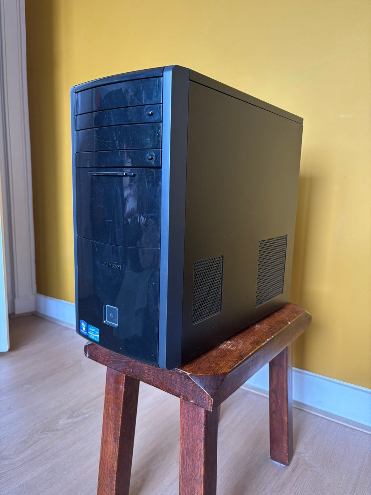 Medion Akoya i5 multimedia pc + toetsenbord, Computers en Software, Desktop Pc's, Ophalen, Gebruikt, 2 tot 3 Ghz, SSD