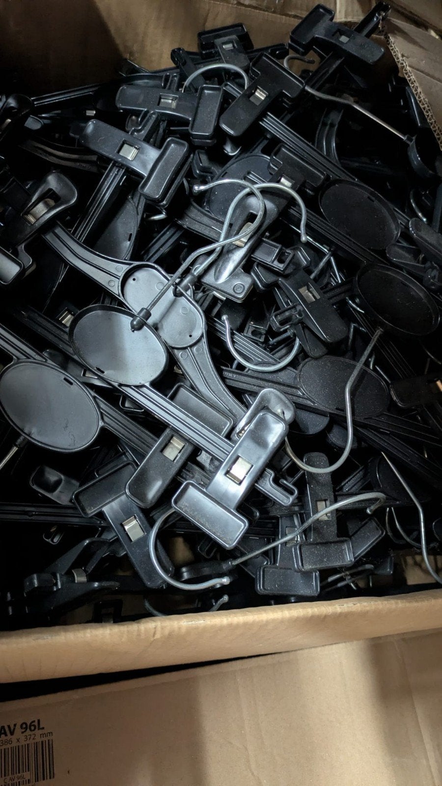 8 dozen kledinghangers met clips in verschillende maten, Ophalen of Verzenden, Gebruikt, Kunststof, Kinderen en Volwassenen