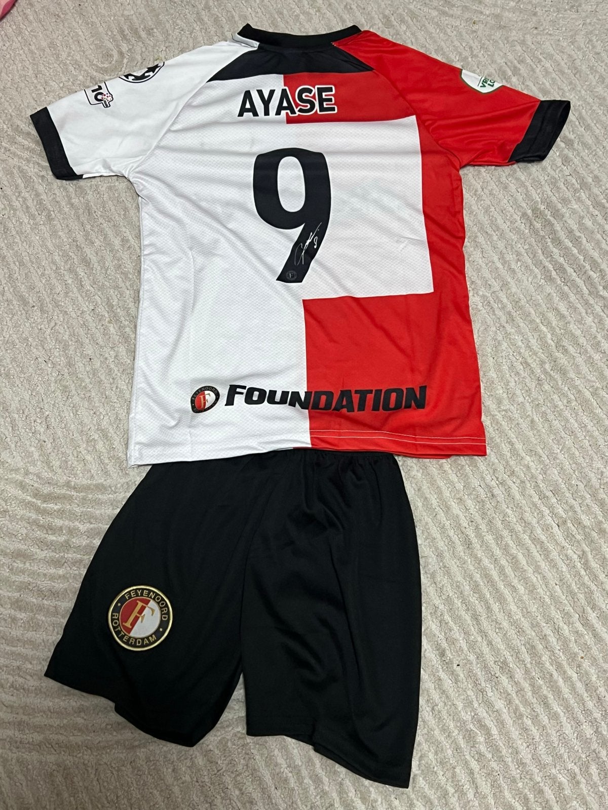 Nieuwste model Feyenoord voetbal tenue, Maat XS of kleiner, Ophalen of Verzenden, Nieuw, Set