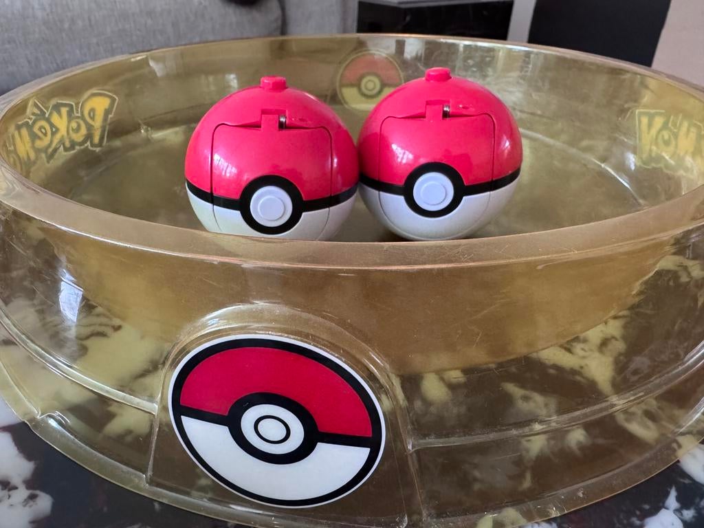 Speelgoed; pokemon, beyblade, etc, Ophalen, Gebruikt, Jongen of Meisje