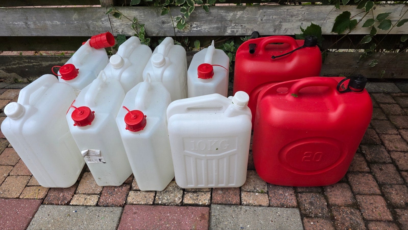 Diverse jerrycans ( 8×10 litre/2×20litre), Ophalen of Verzenden, Gebruikt