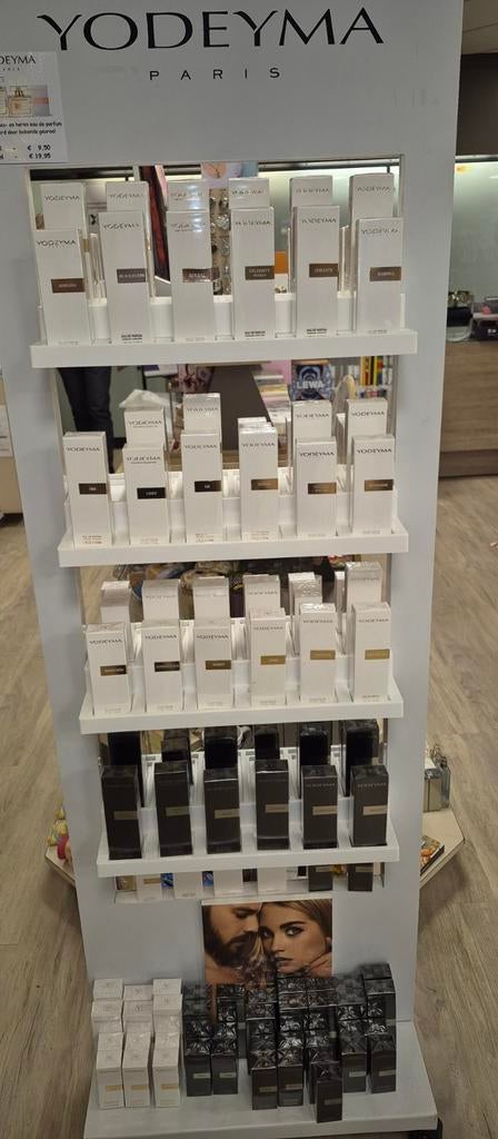 Display Yodeyma gevraagd, Sieraden, Tassen en Uiterlijk, Uiterlijk | Parfum, Ophalen of Verzenden