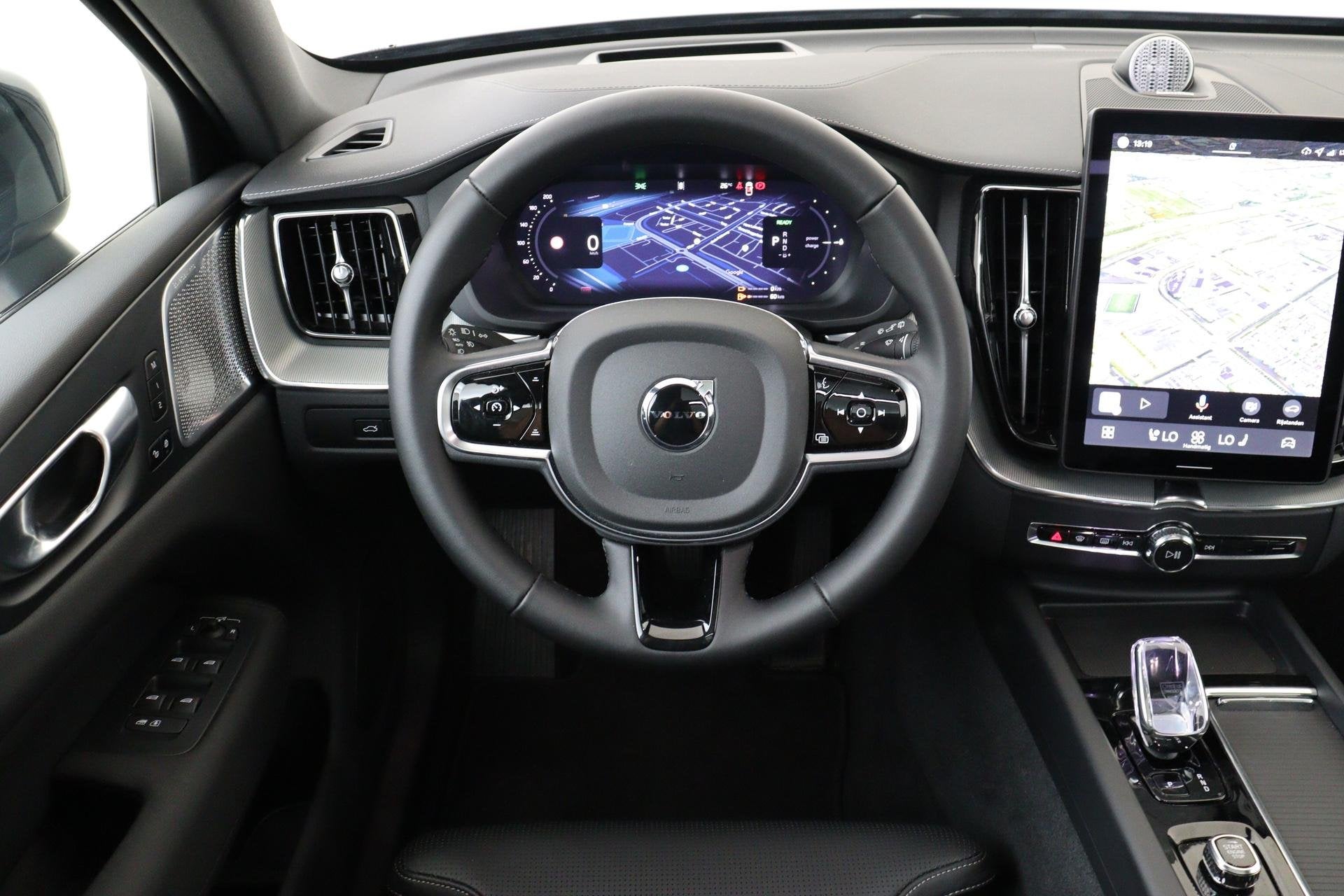 Volvo XC60 II T8 PLUG-IN HYBRID AWD ULTRA BLACK EDITION *FUL, 12 maanden, Gebruikt, Euro 6, 4 cilinders