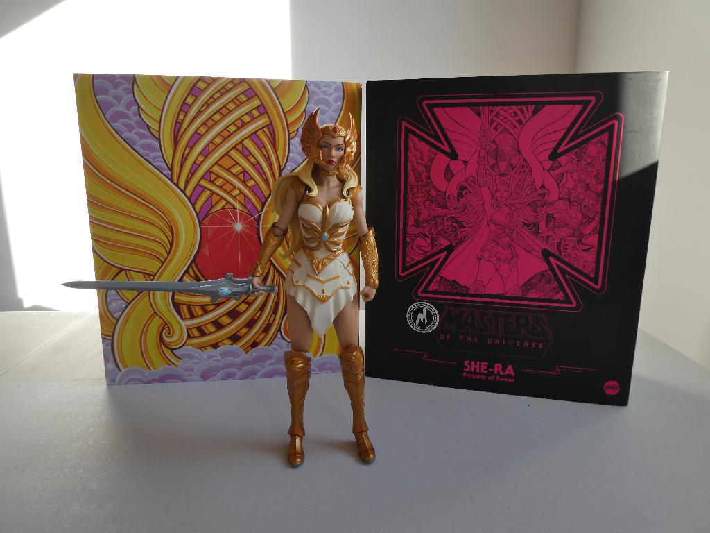 Mondo 1/6 She-Ra deluxe Masters Of The Uni Princess of Power, Verzamelen, Ophalen of Verzenden