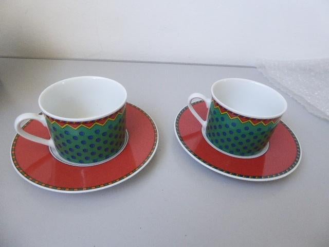 2 kop en schotels kleurrijk design, Ophalen of Verzenden, Zo goed als nieuw, Overige stijlen, Kop(pen) en/of Schotel(s)