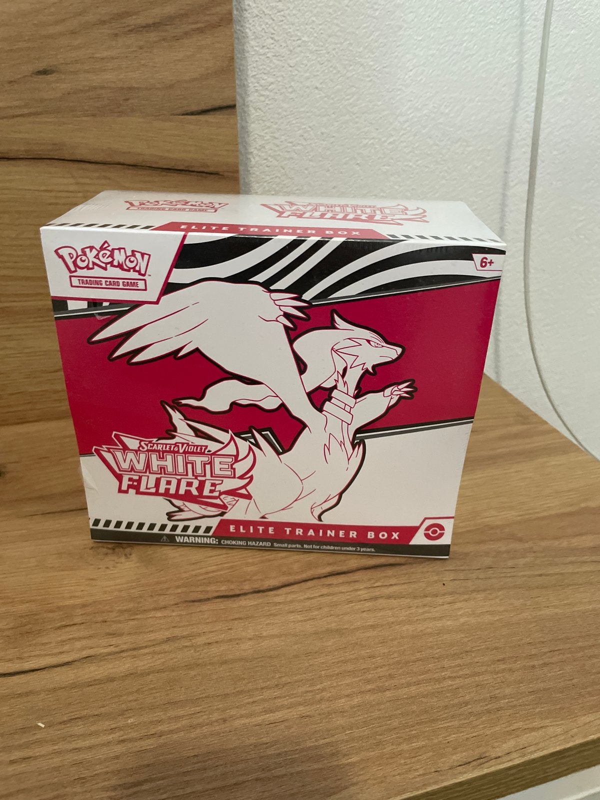 Pokémon Scarlet & Violet White Flare Elite Trainer Box, Ophalen of Verzenden, Nieuw, Overige typen