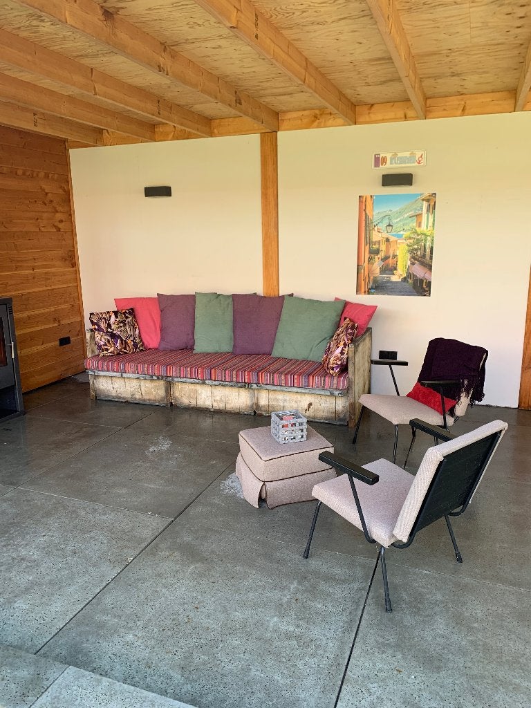 Tuinbank, Ophalen, Zo goed als nieuw, Rechte bank, Minder dan 150 cm