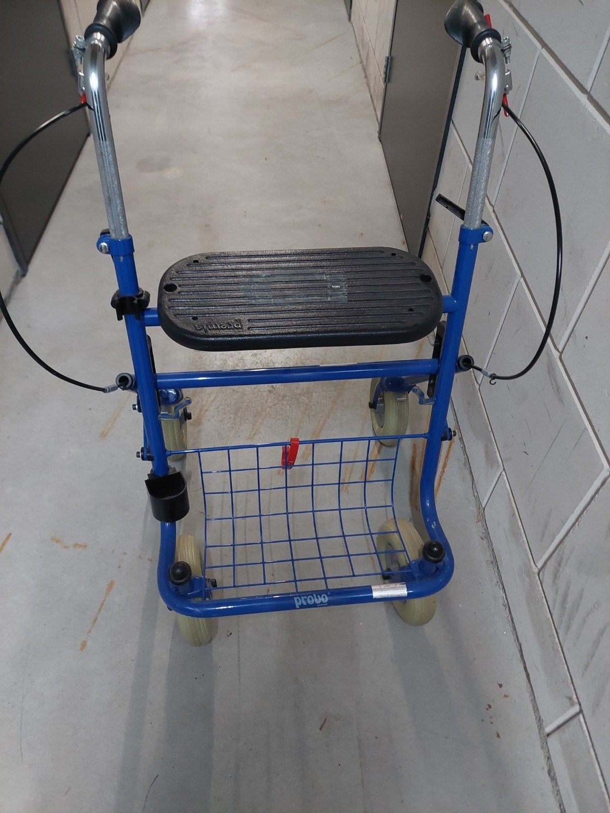 gratis gedateerde rollator, Diversen, Ophalen, Gebruikt