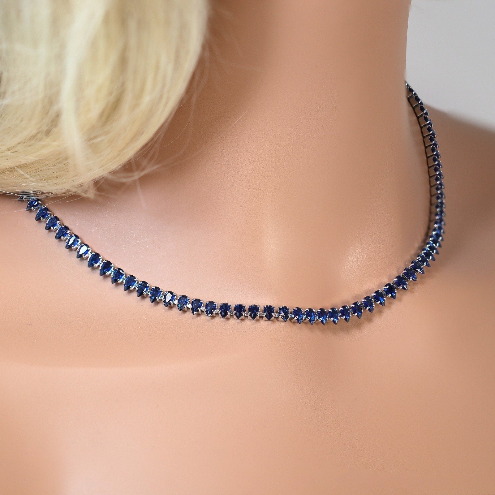 Nieuwe ketting met blauwe strass 30+15 cm., Sieraden, Tassen en Uiterlijk, Kettingen, Overige materialen, Nieuw, Verstelbaar, Verzenden