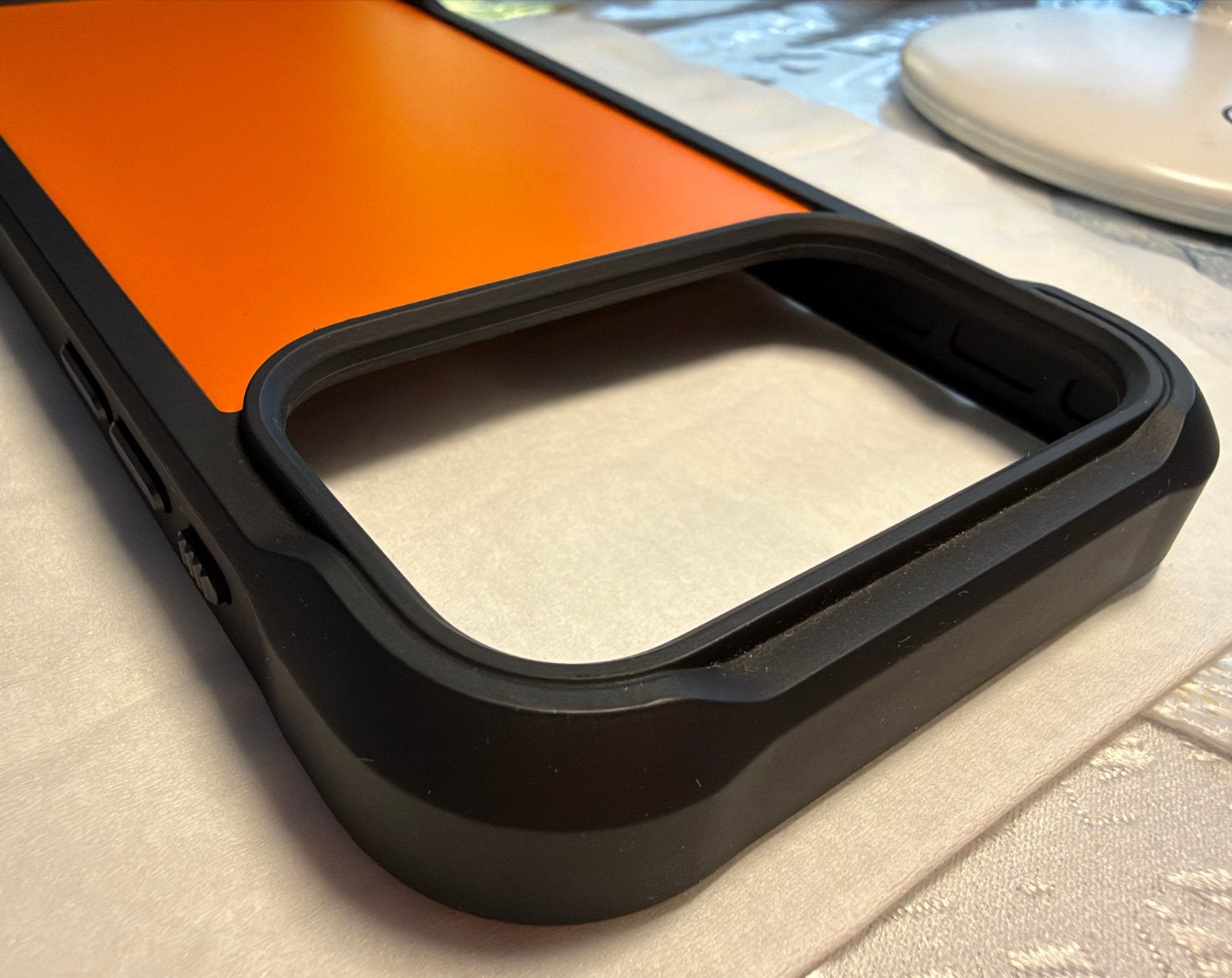 Nomad Rugged Case voor iPhone 17 Pro Max - Oranje/Zwart, Kunststof, IPhone 17, Oranje, Overige merken