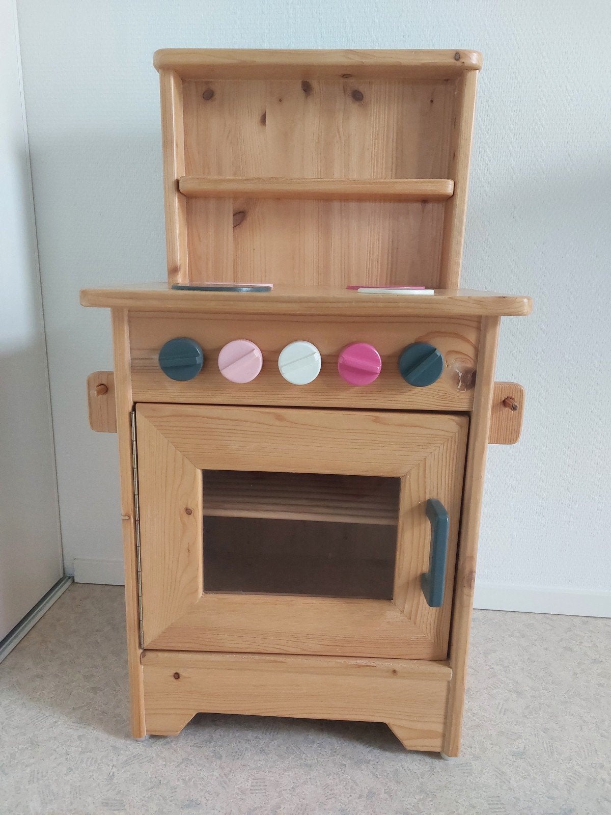 Prachtig houten kinderkeukentje., Ophalen, Zo goed als nieuw
