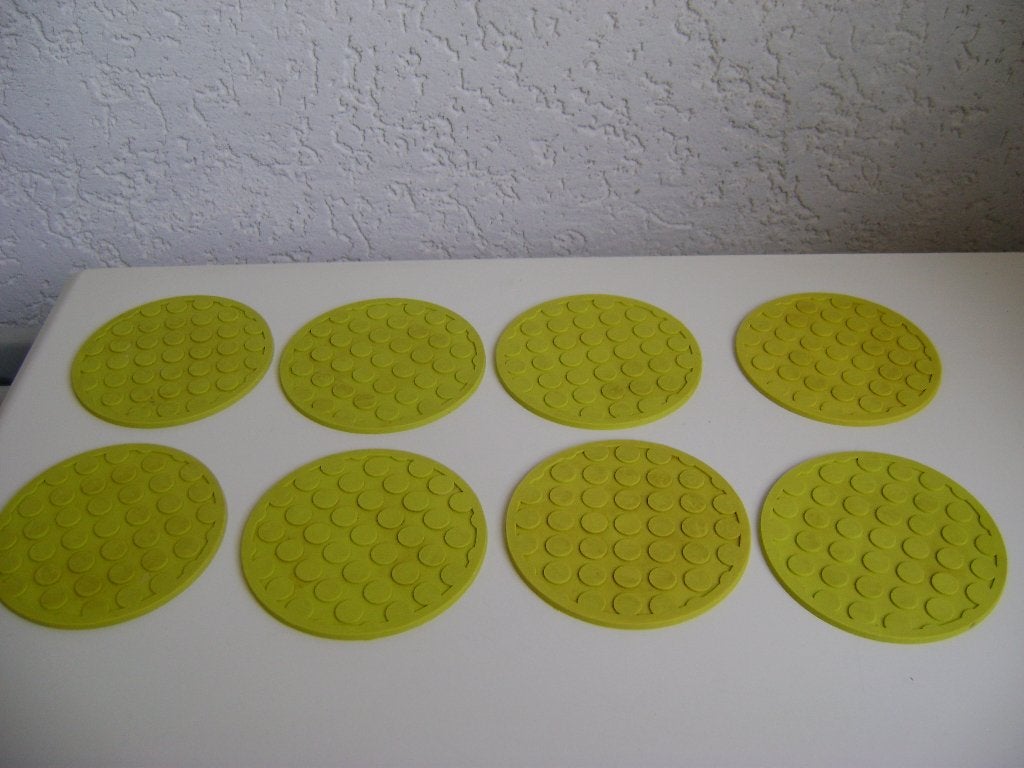 8 groene rubberen onderzetters van 9,5cm rond, Gebruikt, Antislip, Groen, Glasonderzetter