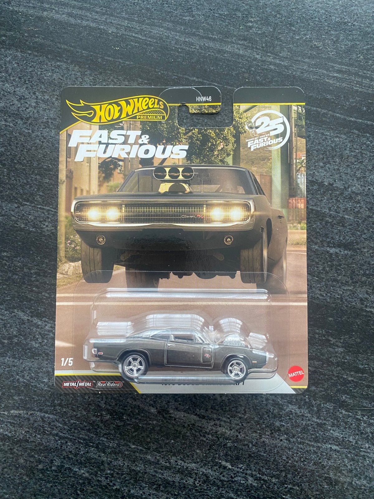 Hot Wheels Premium Dodge Charger Chase, Overige merken, 1:50 of kleiner, Auto, Nieuw