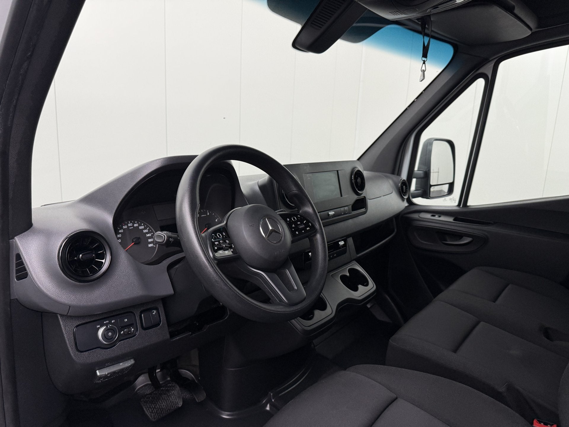 Mercedes-Benz Sprinter 314CDI Automaat Bakwagen+Laadklep | D, Dealer onderhouden, Gebruikt, 2000 kg, Wit