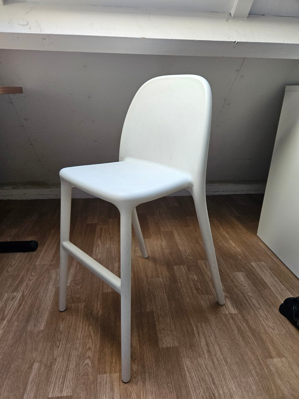 ikea urban kinderstoel - Zo goed als nieuw, Ophalen, Kunststof, Wit, Zo goed als nieuw