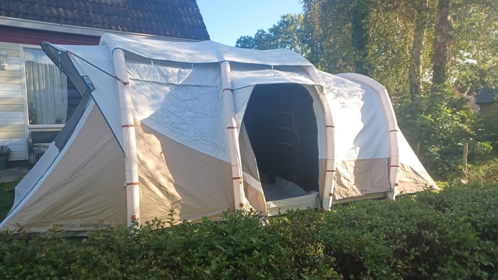Quechua 6.3 Fresh & Black opblaasbare tent met luifel, Caravans en Kamperen, Ophalen of Verzenden, Gebruikt, Tot en met 6