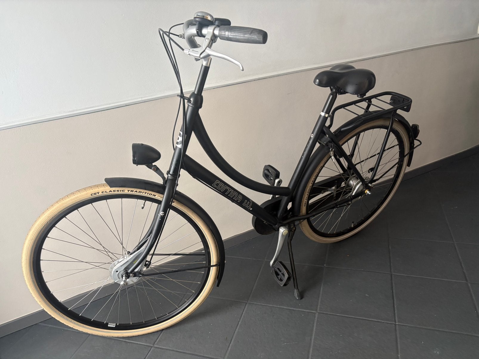 Cortina U1 damesfiets, Fietsen en Brommers, Ophalen, Zo goed als nieuw