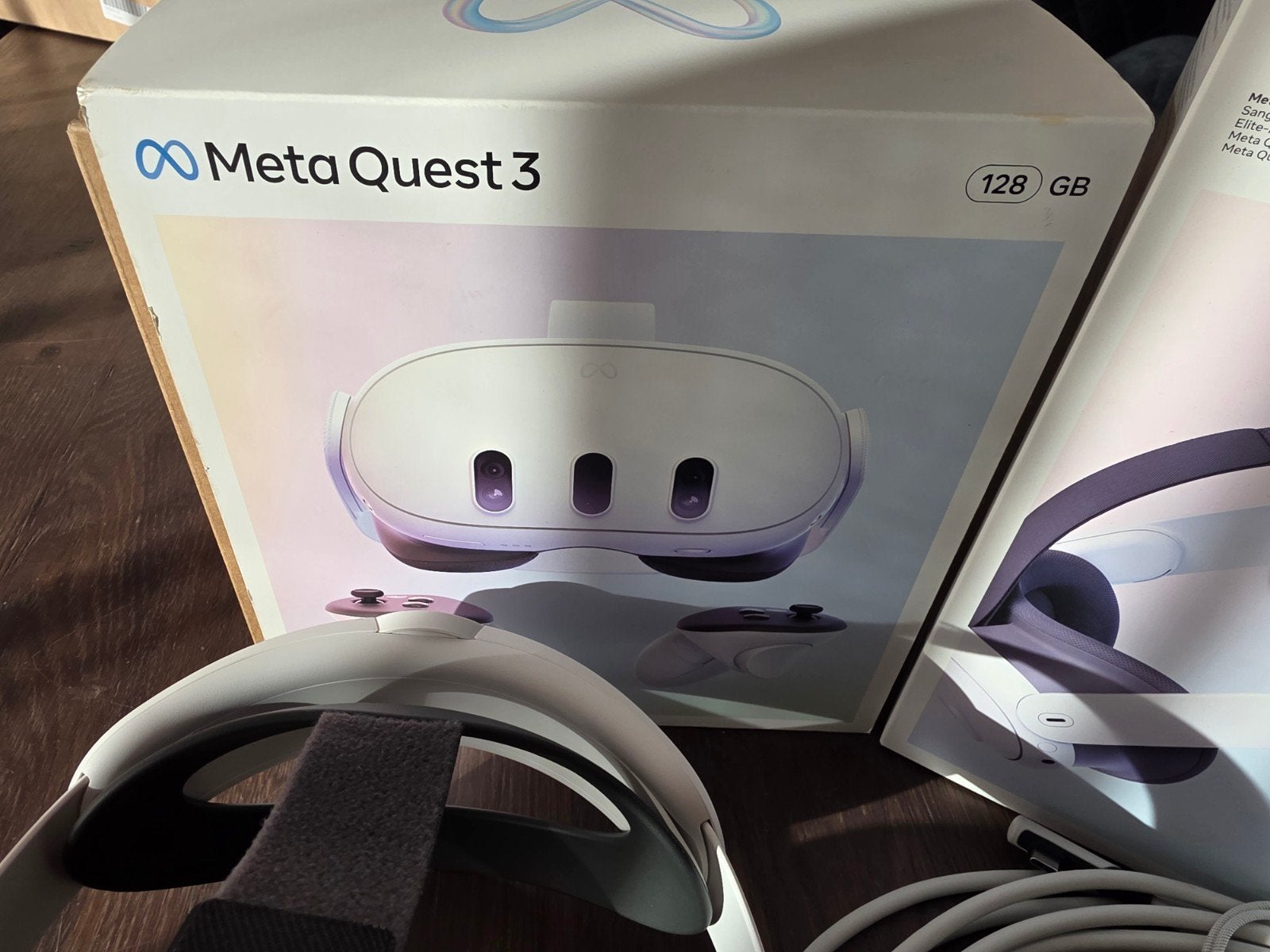 Foto 5 van Meta Quest 3 128gb, Elite Strap, Link Cable + WiFi 6E Router