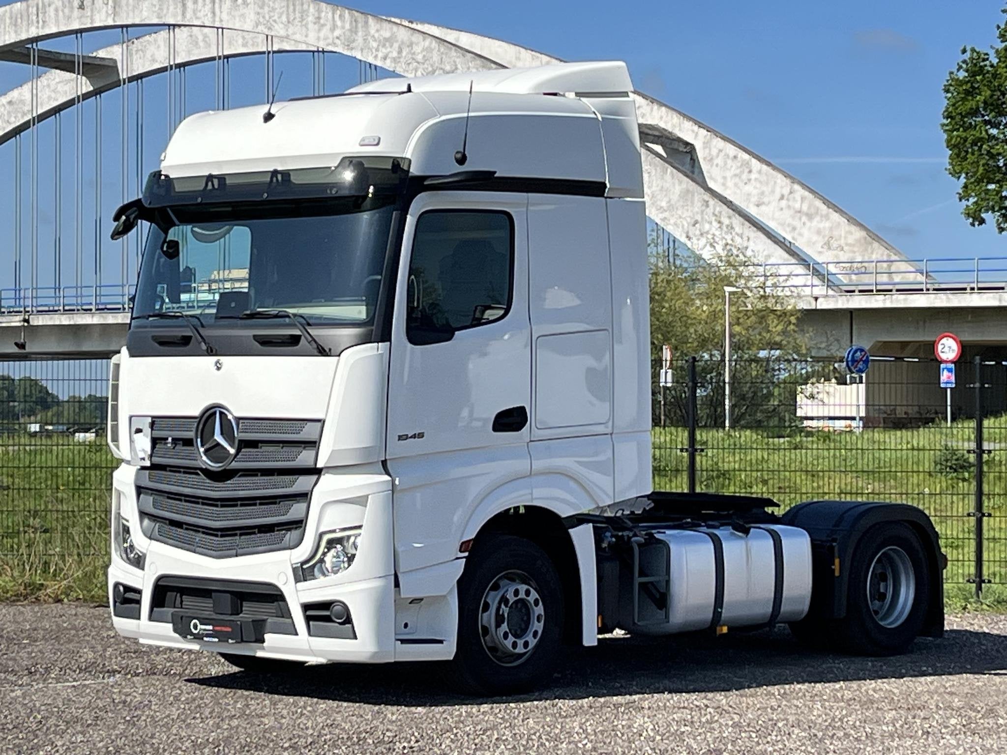 Mercedes-Benz Actros 1845 LS 4x2 | BigSpace, Auto's, Automaat, Wit, Mercedes-Benz, Bedrijf