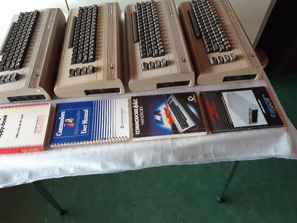 Vintage Commodore-64 computers, Computers en Software, Vintage Computers, Ophalen