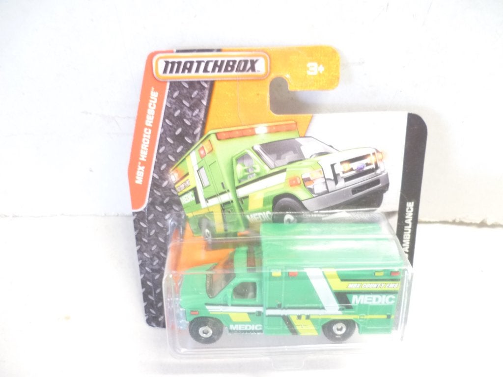 Matchbox 2015 Ford E 350 Ambulance in blister modelauto., Ophalen of Verzenden, Nieuw, Auto