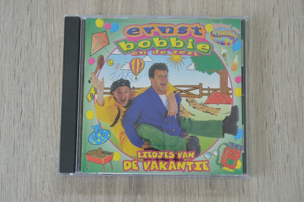 ERNST BOBBIE en de REST == LIEDJES VAN DE VAKANTIE, Verzenden, Inclusief doosje, 6 tot 9 jaar, Zo goed als nieuw